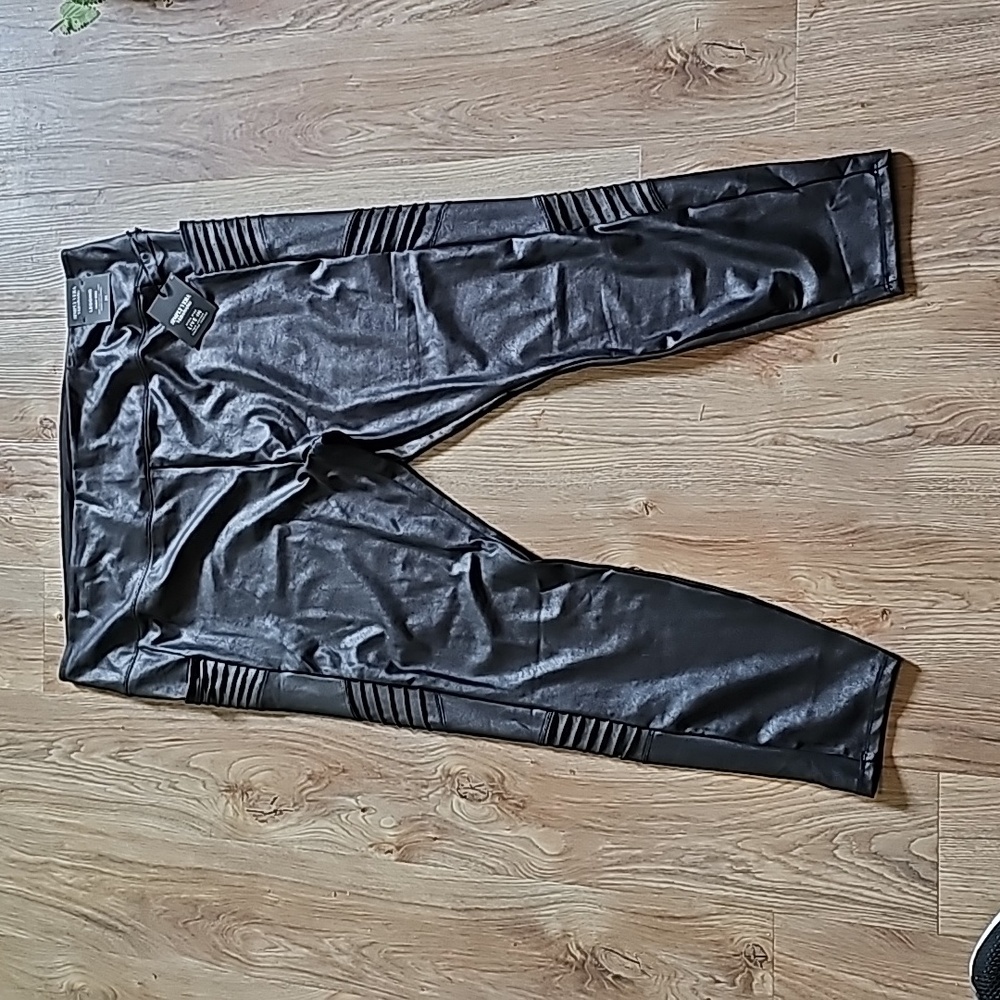 Leather Look Super Stretchy Leggings w/ POCKETS 2x